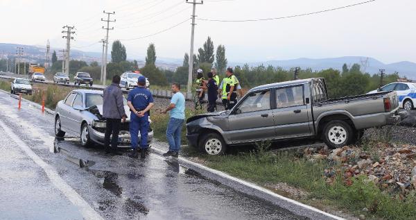 Trafiğe Kapalı Yoldaki Kazada 3 Kişi Yaralandı 2 9474da93dc469553e2449cb4addeea69