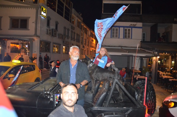 Bodrum'da Trabzonspor Şampi̇yonluğu Görsel Şölen Oluşturdu 17 DSC 3511