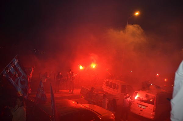 Bodrum'da Trabzonspor Şampi̇yonluğu Görsel Şölen Oluşturdu 27 DSC 3608