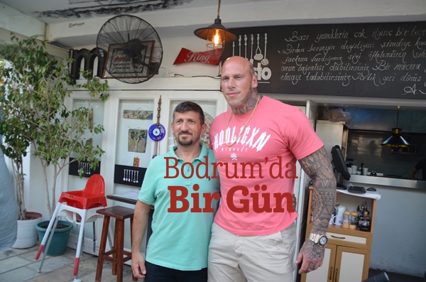 'Dünyanın En Korkutucu Adamı Lakablı Ünlü Aktöre Bodrum'da Yoğun Ilgi 4 DSC 5150