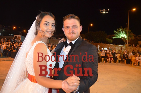 Takılar Gelin- Damat Yerine Cansız Mankenlere Takıldı , Sosyal Mesafeli Horon Oynandı 3 DSC 8808