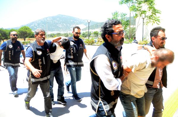 Gümbet'deki Cinayet Zanlıları Adliyede 3 c5c17dbd9123398e26851c75f44e86ab