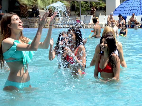 Bodrum'da 7 Kıtanın Güzelleri Buluştu 4 d958e4cd9c204167ce2c50e0281b4c80