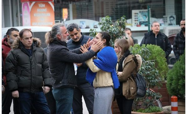 Şampiyon Dansçı Cem Demir'in Ismini Kütüphanede Yaşatacaklar 6 sampiyon dansci cem demir in nisanlisinin agitlari yurekleri yakti 3d76b e1545682074890