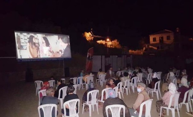 Köy Meydanı Türk Filmleri Günleri’’ Mumcular Ve Mazı Mahallesi'nde Devam Etti 19 060920212253586623353