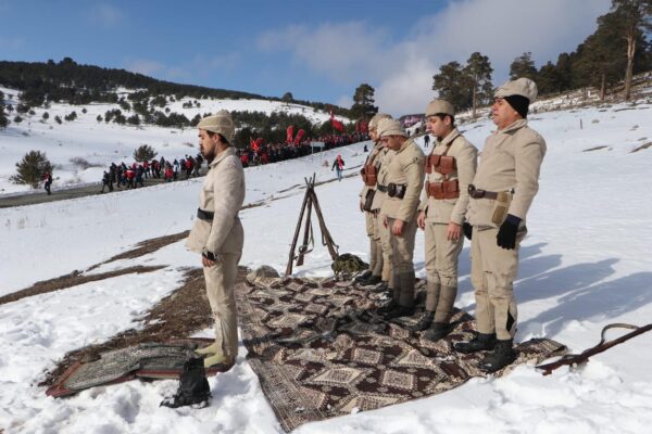 Sarıkamış Şehitleri, 107'Nci Yılda Binlerce Kişinin Katıldığı Yürüyüşle Anıldı 13 090120221551337789032 e1641766368432