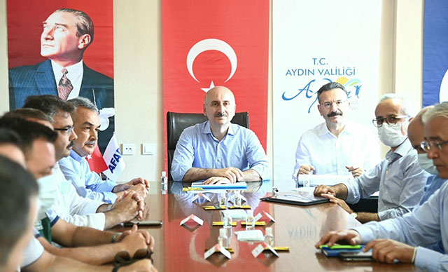 Bakan Karaismailoğlu: Çine'deki Yangın Kontrol Altına Alındı 1 090820211558157388030