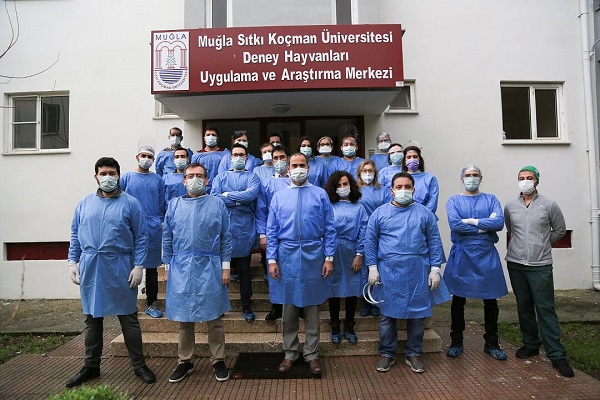 Araştırmacılar Deney Hayvanları Kullanım Sertifikalarını Aldı 8 1 230.JPG