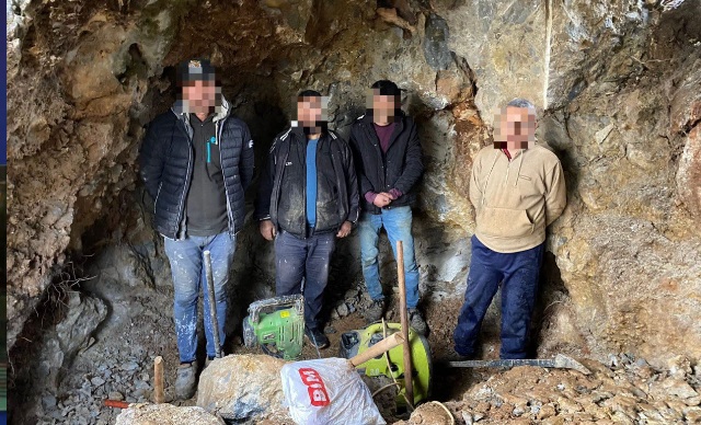 Kaçak Kazı Yapan 4 Kişi Gözaltına Alındı 16 111220211219157464813