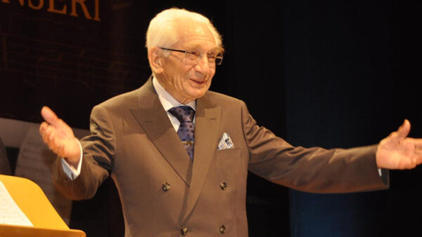 Devlet Sanatçısı Prof. Dr. Alaeddin Yavaşca Vefat Etti 1 1411328 e1640250504391