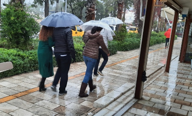 Meteoroloji Soğuk Ve Yağış Uyarsı 20 181220211238016478445.jpeg 1