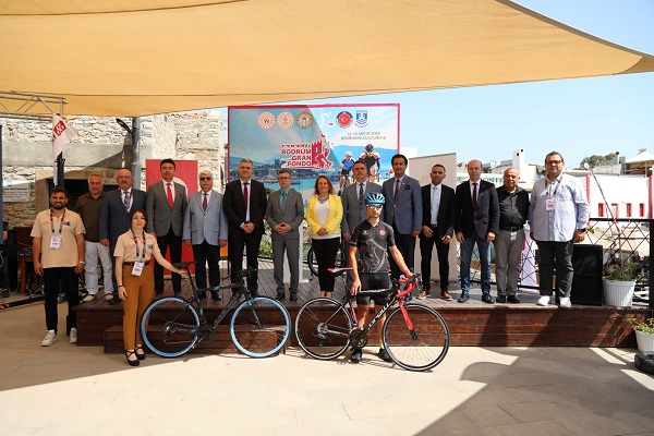 Hali̇karnas Granfondo Bi̇si̇klet Yarişlari Başliyor 20 2. ULUSLARARASI CORELLI BODRUM HALIKARNAS GRANFONDO BISIKLET YARISLARI BASLIYOR 14 1