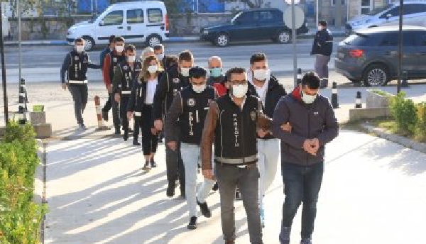 Kırmızı Reçete" Operasyonunda 9 Şüpheli Adliyeye Sevk Edildi 20 20201120 154007