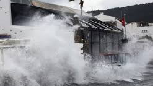 Bodrum-Anamur Arasinda Kuvvetli̇ Firtina 2 20201212 175745