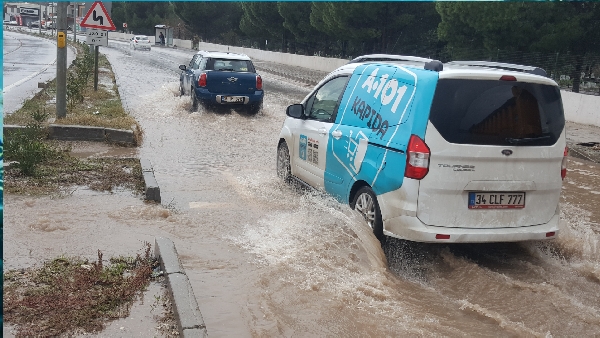 Meteoroloji'den Sağanak Yağış Ve Fırtına Uyarısı 15 20201214 121053