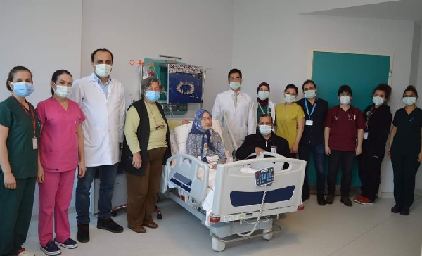 98 Yaşında Bedriye Nine Koronavirüsü Yendi 4 20210210 164558