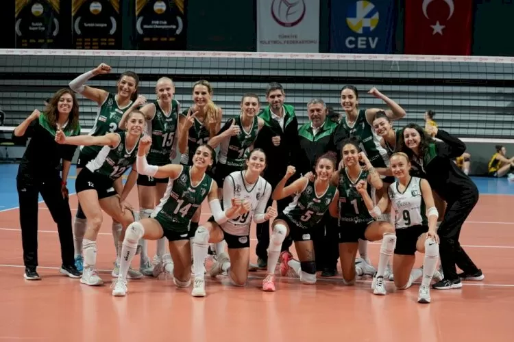 Vakıfbank Spor Kulübü’nü 3-2 mağlup etti. 10
