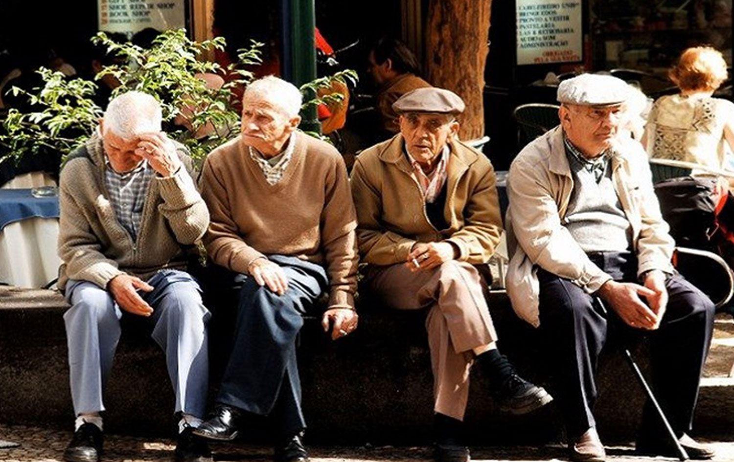 Türkiye'nin yaşlı nüfus oranı ilk kez çift hanede 19 639333Image1