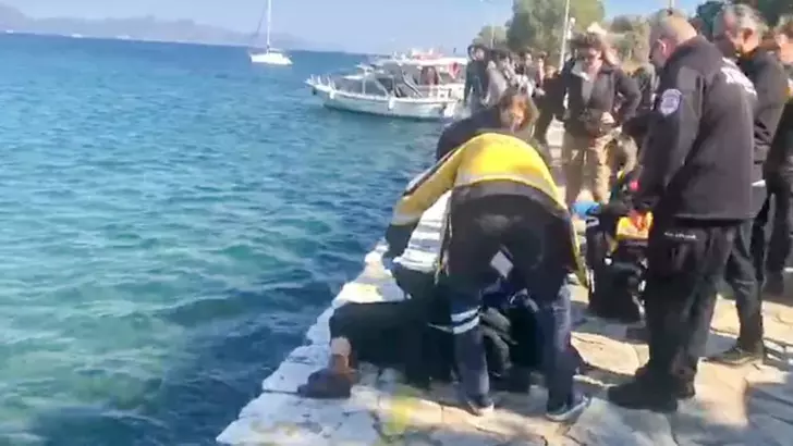 Muğla'da 'selfie' çeken iki kadın denize düştü 4 65d2393fb36182af9a8362d6