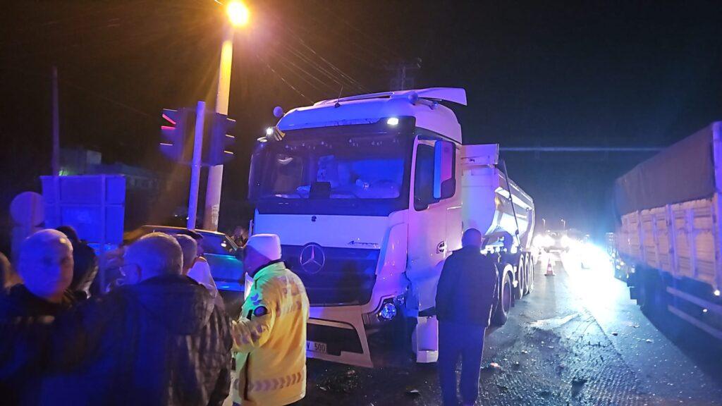 Zincirleme kaza 1 ağır 3 yaralı 18 IMG 20240205 WA0024 1024x576 1