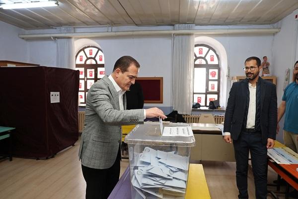İdris Akbıyık, görevlerinde kolaylıklar diledi 17 1faa9bee 439b 49d1 8669 d4b1ad228f67 1