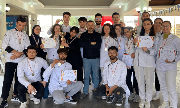 Aşçılık Bölümü Öğrencilerinden Tarihi Başarı 5 8541245sfsdfsf2sd545