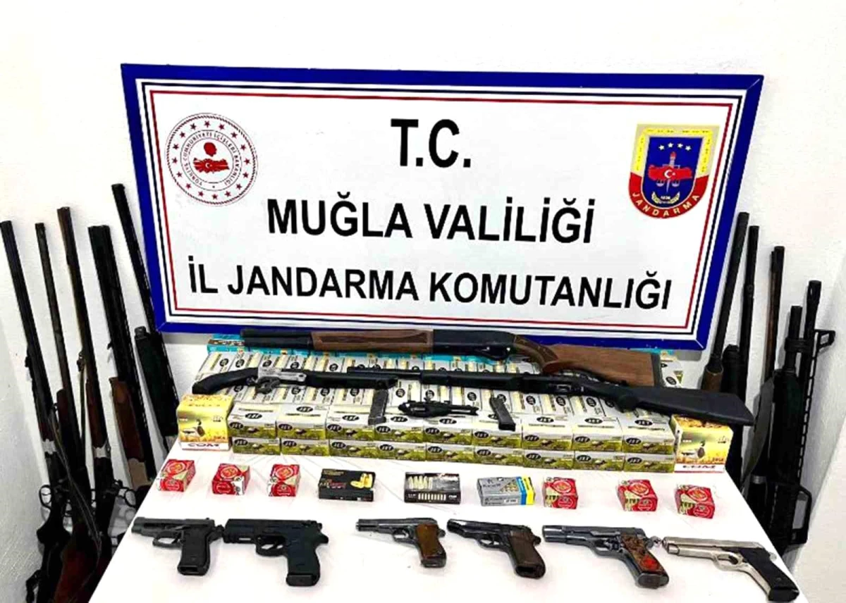 Muğla'da Ruhsatsız Silah Operasyonu 17 koycegiz de cok sayida silah ve mermi ele 16963332 amp