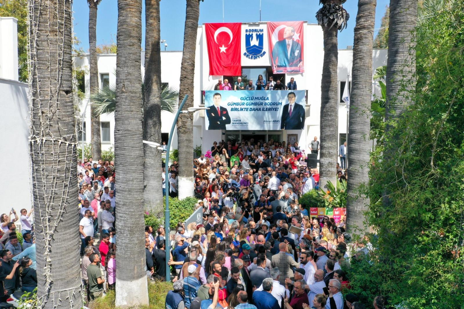 Bodrum Belediye Başkanı Tamer Mandalinci Göreve Başladı 3 2ec2944b e2ad 4e7e 9957 23abf856a124