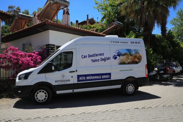 Can dostlar İçin Acil Müdahale Aracı Yollarda 5 Can Dostlar Icin Acil Mudahale Araci Yollarda 4 e1715203708918