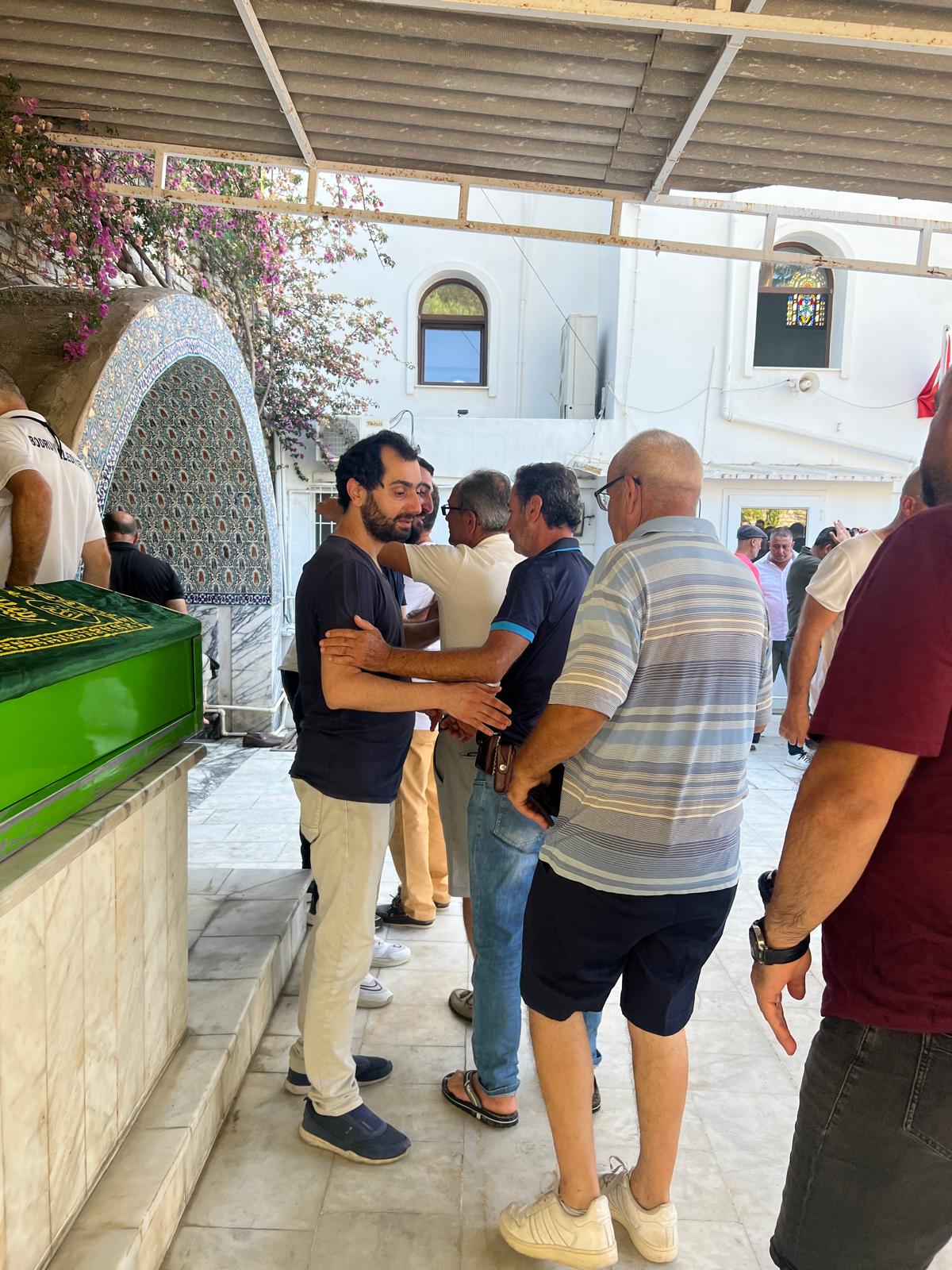 Feci kazada ölen emekli postacı son yolculuğuna uğurlandı 3 IMG 20240618 WA0078