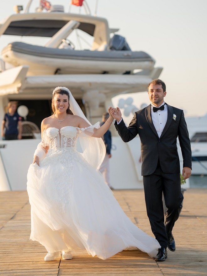 Hazal Buse Bozan & Mert Karaman'a görkemli düğün töreni 4 buse dugun12253256545
