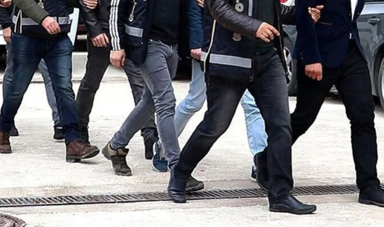 Muğla merkezli 3 ilde tefeci operasyonu İl Başkanı dahil 4 gözaltı 18 izmir polisinden 17 tefeciye es zamanli operasyon m