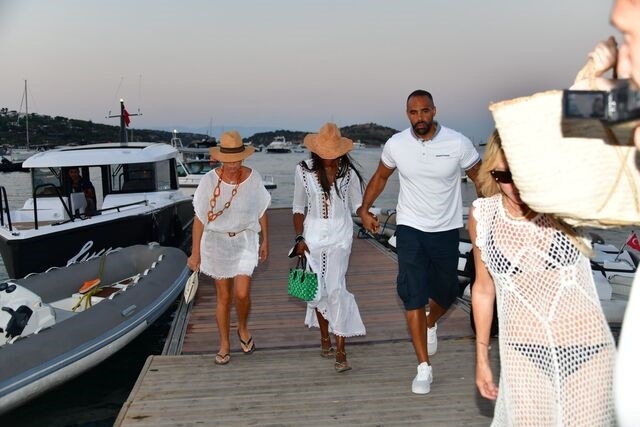 Dünyaca ünlü İngiliz manken Naomi Campbell Türkbükü’nde 19 98985856589