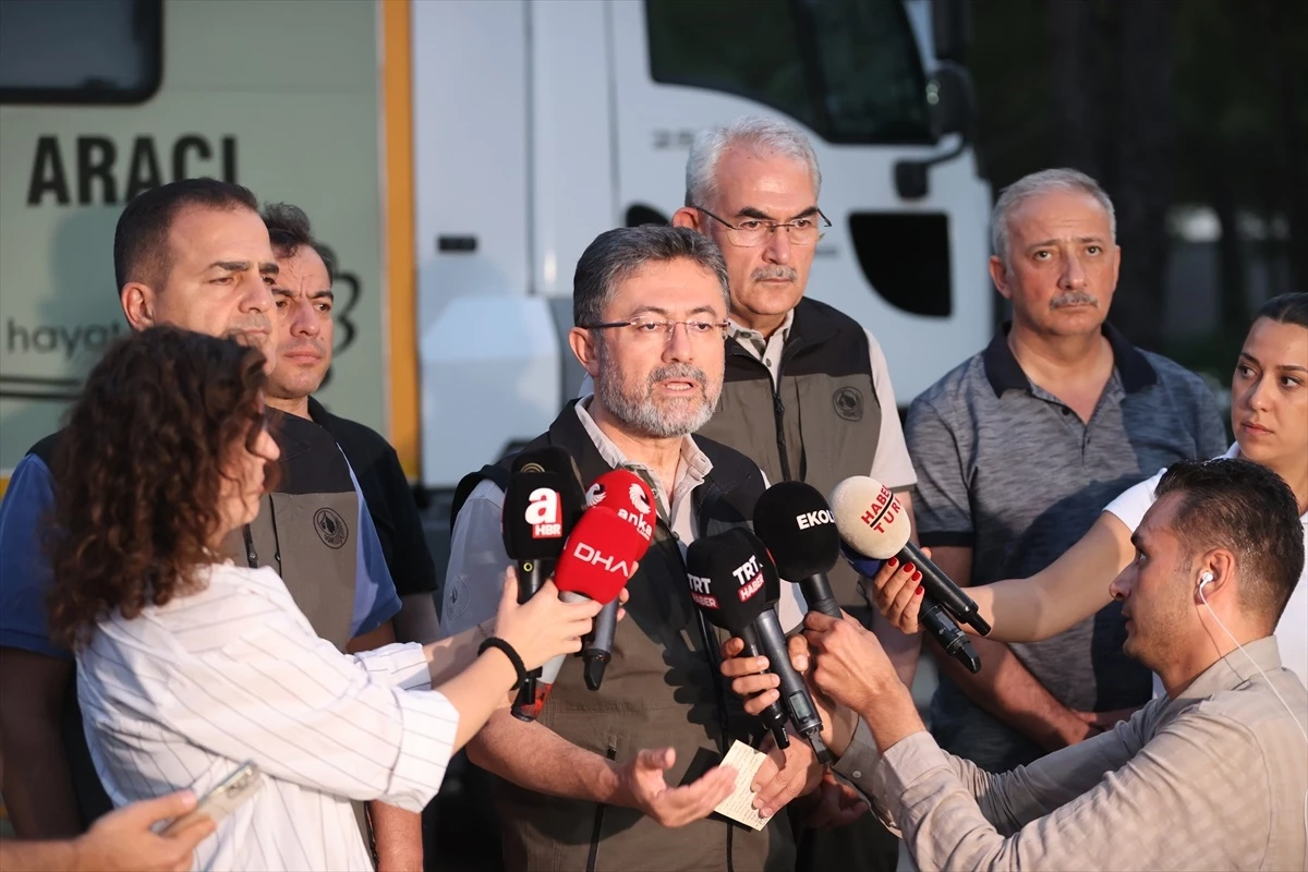 Bakan Yumaklı Şu an için endişe verici bir yangın yok 11 tarim ve orman bakani yumakli mugla da ula ya 17732892 amp