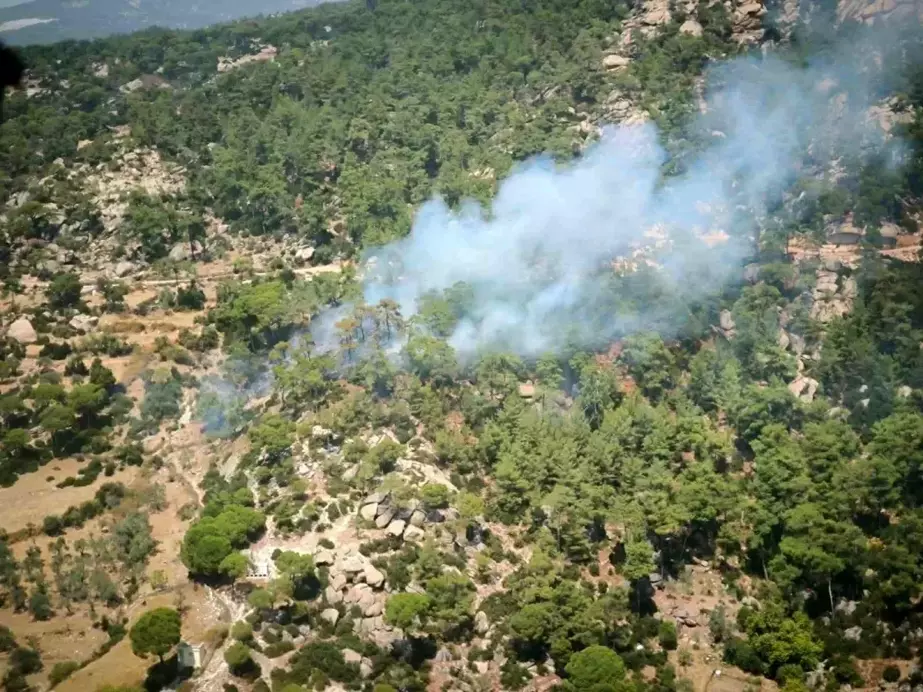 Yatağan 'da orman yangını söndürdü 20 yatagan daki orman yangini kontrol altina ali 17745403 amp