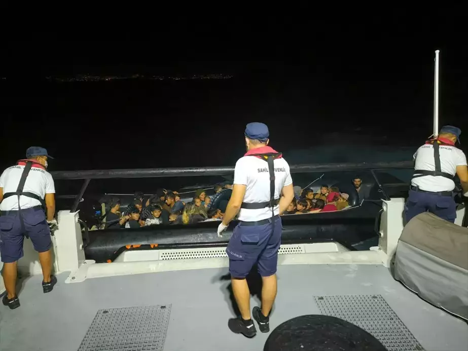 Bodrum Açıklarında 102 Düzensiz Göçmen Yakalandı 16 7855555555