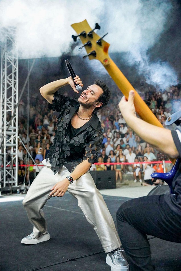 Buray, performansıyla beğeni kazandı 3 Buray 1