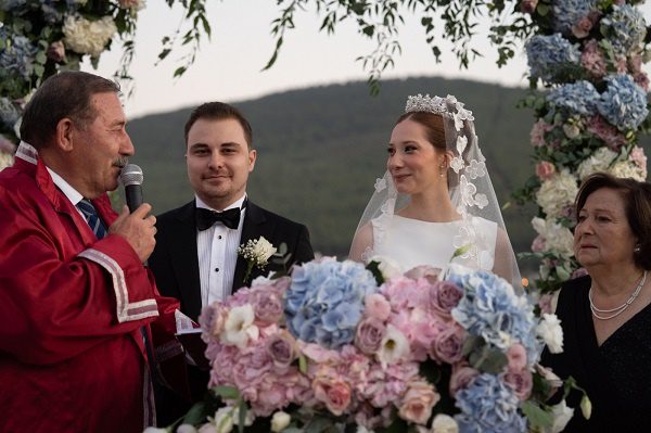 Dilara ,Alihan Sürücü muhteşem düğün ile dünya evine girdiler 3 alihandugun2111