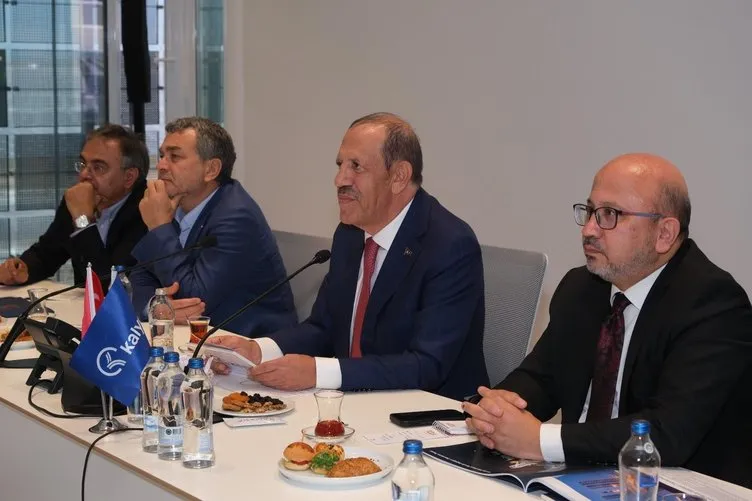 Cemal Kalyoncu üretmeye ve ülke ekonomisine katkı sağlamaya devam ediyoruz 7 0x0 kalyon holding yonetim kurulu baskani cemal kalyoncu colu gunes paneli denizine cevirdik 1727927628048