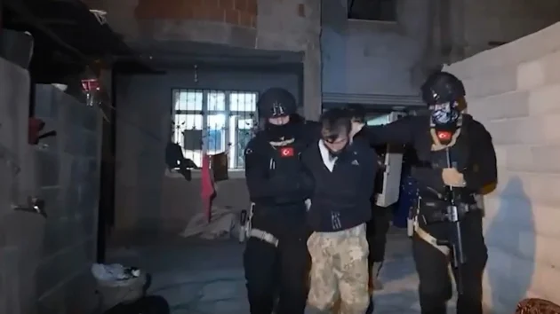 Muğla dahil 45 ilde DEAŞ operasyonu: 216 gözaltı 4 45 ilde deasa gurz operasyonu 216 gozalti zjbf e1730107359685