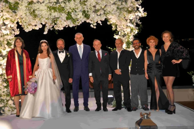 İş adamı Ali Ağaoğlu yeğenini evlendirdi 14 ali agaoglu scaled e1730057112413