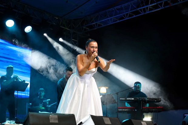 gala konserinde sevval sam coskusu 1