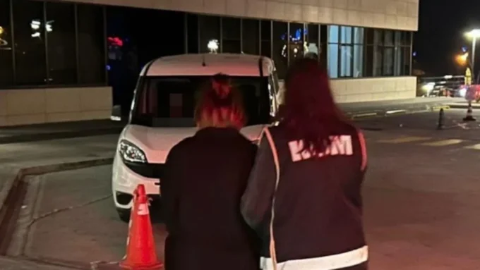 Interpol'un kırmızı bültenle aradığı kişi Marmaris'te yakalandı 5 interpolun kirmizi bultenle aradigi kisi marmariste yakalandi ep0j cover.jpg 1 e1733052505784