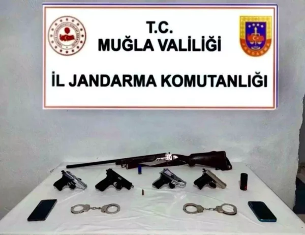 mentese de ruhsatsiz kurusiki tabancalar ele 18189525 amp e1735032830461