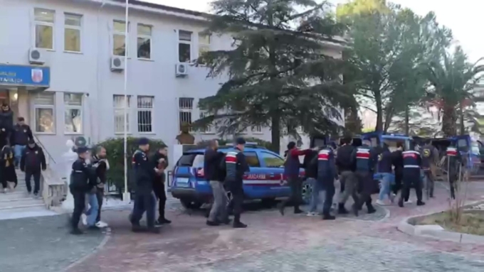Organize suç örgütlerine "Hücre" operasyonu: 24 tutuklama 2 suc orgutu operasyon 2314993 e1734772465514
