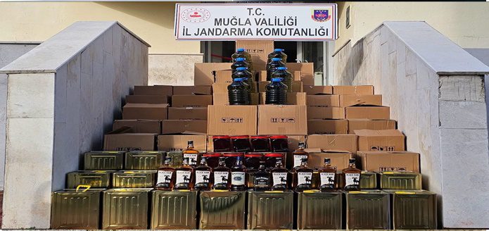 Milas'ta 1,5 ton sahte zeytinyağı ve bal ele geçirildi 6 63565898547125 1