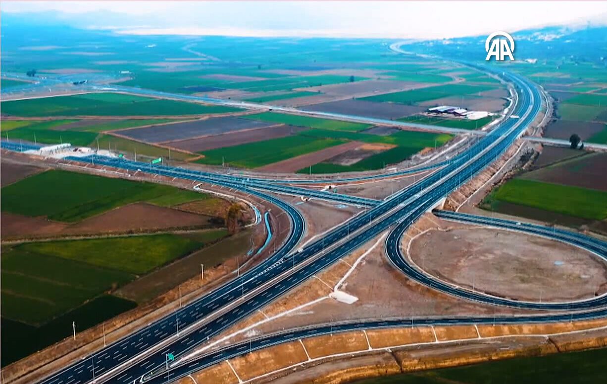 Aydın-Denizli Otoyolu açıldı: 5 aydin denizli otoyolu acildi cumhurbaskani erdogan 2 saatlik yol 55 dakikaya dusecek 1736518756134 3