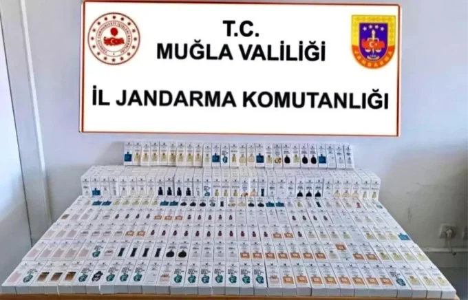 Piyasa değeri 1 milyon TL olan kaçak kozmetik ürünler ele geçirildi 16 mentese de gumruk kacagi kozmetik operasyonu 18275288 amp e1737192131616