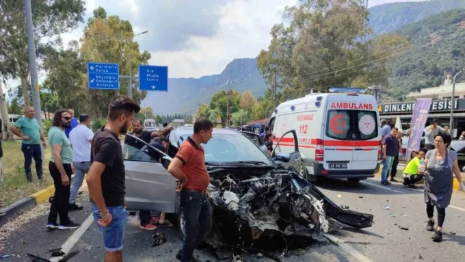 Gökova Kavşağında Kaza: 3 Yaralı 6 yaralı 8 gokova kavsaginda kaza 6 yarali e1742940501800