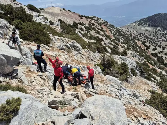 Fethiye'de paraşüt kayalıklara düştü; 2 ölü 18 6808d22cf3276fef300d9cdd